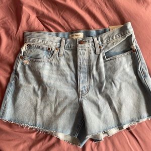 Relaxed denim shorts